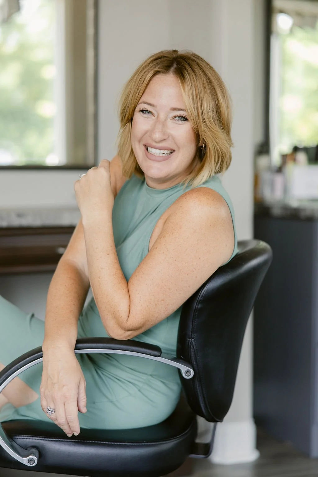 Rachel, level 5 senior stylist at Kim Harper Salon in Mason, Ohio