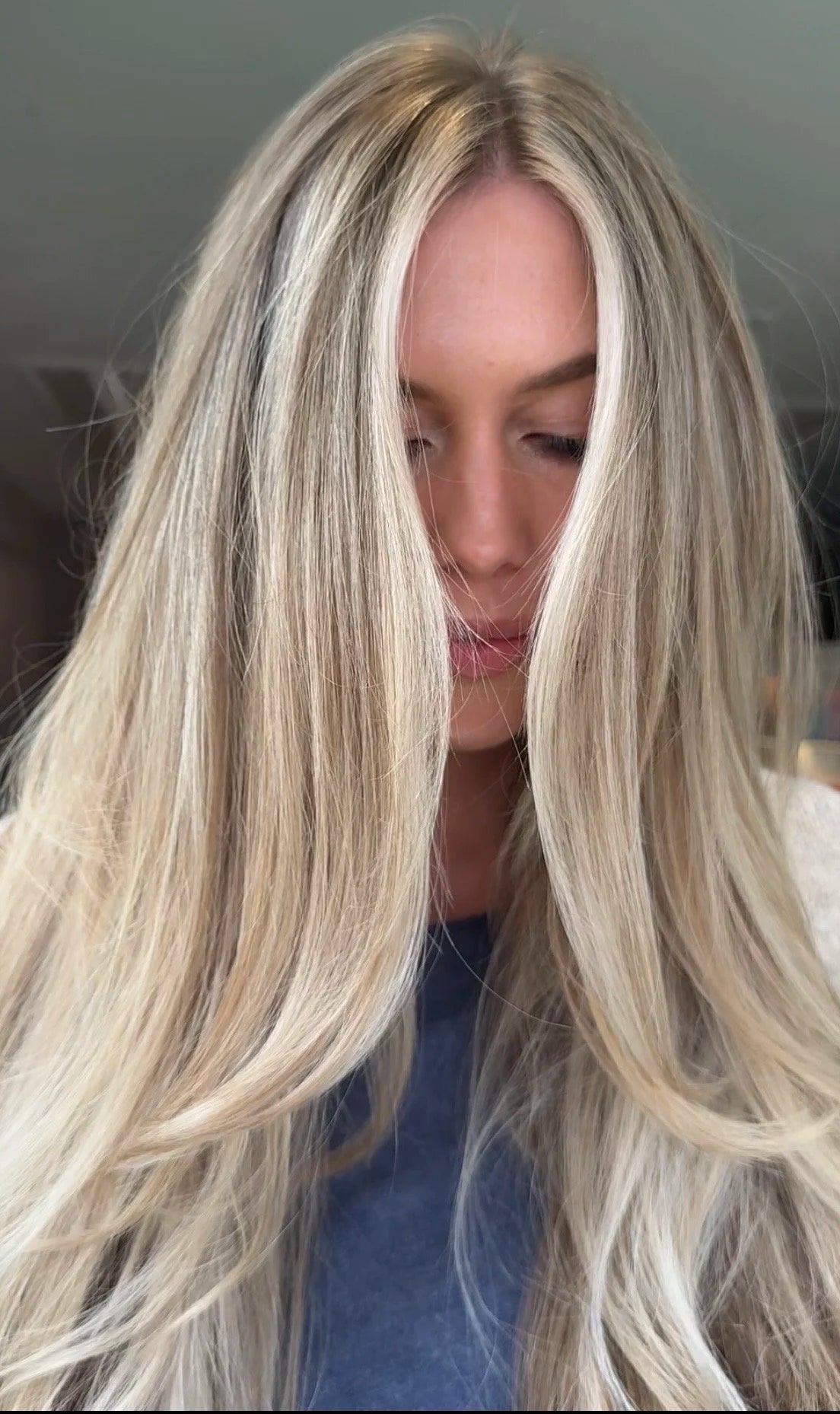 Bright dimensional blonde highlights
